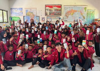 KKM Kelompok 35 Uniba Gelar Edukasi Gemar Menabung di SDN Margagiri Pandeglang