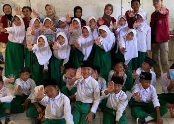 KKM 61 Uniba Kampanyekan Stop Bullying Terhadap Siswa di Desa Margaluyu Lebak