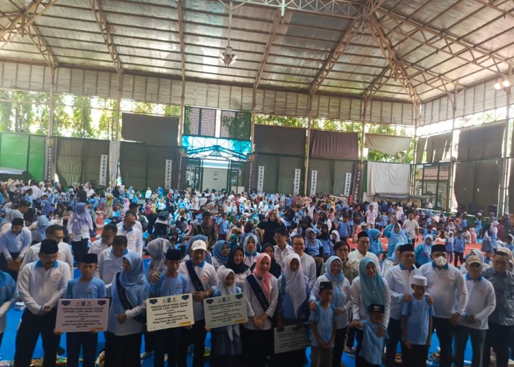 Bupati Serang, Ratu Rachmatuzakiyah saat menghadiri acara peringatan Hari Anak Nasional di Lapangan Tennis Indoor, Pendopo Kabupaten Serang, Rabu (23/7/2025).