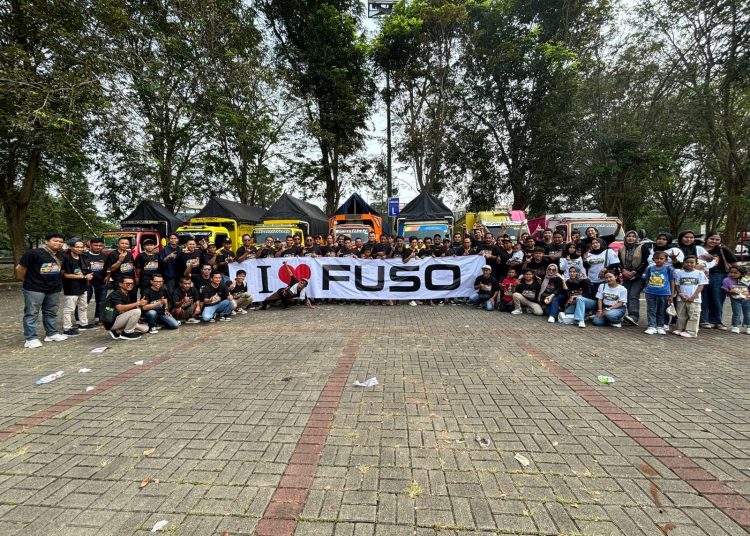 PT. Krama Yudha Tiga Berlian Motors (KTB), distributor resmi kendaraan niaga Mitsubishi Fuso Truck and Bus Corporation (MFTBC) di Indonesia, menggelar acara community gathering Canter di ajang Gaikindo Indonesia International Auto Show (GIIAS), Sabtu (27/07/2025) di ICE BSD, Tangerang.