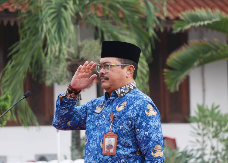 Rudy Suhartanto saat menjadi Inspektur Upacara Peringatan HKN Kabupaten Serang.