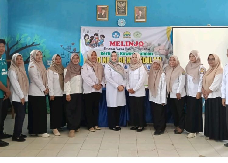 SD Negeri Kebedilan, Kecamatan Taktakan, Kota Serang meluncurkan proyek pendidikan inovatif bertajuk Mengenal Literasi Numerasi Jago Olah (MELINJO) Berbasis Kewirausahaan. Program ini menyasar siswa sekolah dasar dengan pendekatan menyeluruh: membaca, berhitung, dan berwirausaha.