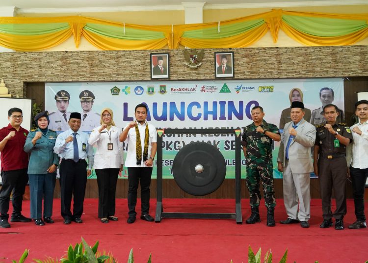 Pemkot Cilegon secara resmi melaunching Program Pemeriksaan Kesehatan Gratis (PKG) bagi anak sekolah dalam rangka menciptakan generasi sehat menuju Indonesia Emas 2045 yang bertempat di MAN 2 Cilegon, Rabu (6/8/2025).