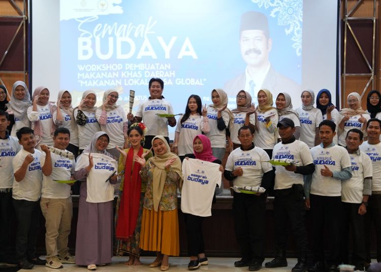 Kementerian Kebudayaan Republik Indonesia menggelar Workshop Pembuatan Makanan Khas Daerah dengan tema “Makanan Lokal, Rasa Global” sebagai upaya melestarikan sekaligus mempromosikan kekayaan kuliner Nusantara di Kampus Uniba, Sabtu (16/8/2025).