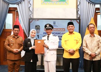 Bupati Serang Ratu Zakiyah Kukuhkan 25 Kepala Desa 