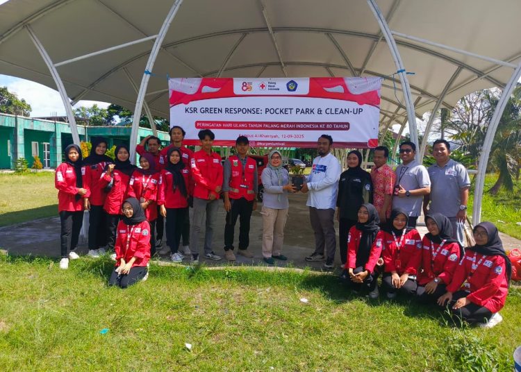 Peringati HUT PMI ke-80, PMI Provinsi Banten, PMI Kota Cilegon dan Korps Sukarela (KSR) PMI Unit Universitas Al-Khairiyah menggelar kegiatan Aksi Adaptasi Iklim, Jumat (12/9/2025).