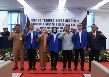 Bupati Serang Ratu Zakiyah Minta Mahasiswa Semangat Berinovasi dalam Acara PKKMB Politeknik Industri Petrokimia Banten