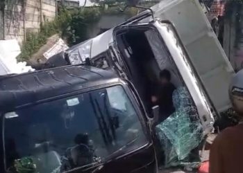 Dump Truk Terjun Dari Jalan Tol di Kaligandu Serang, Timpa Kendaraan Hingga Juru Parkir