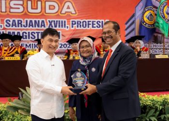 Dimyati Sebut Sarjana Uniba Harus Turun Berkontribusi untuk Kemajuan Banten