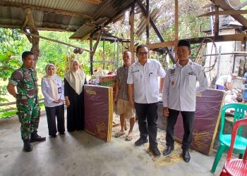 Dinsos Kabupaten Serang Bantu Korban Kebakaran di Kecamatan Petir