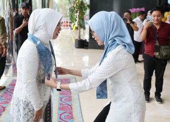 Tinawati Andra Soni Lantik Dekranasda Tangsel, Minta UMKM dan Ekonomi Kreatif Naik Kelas