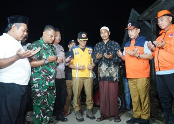 Tinjau Longsor di Padarincang, Wabup Najib Hamas Pastikan Penanganan Dilakukan dengan Cepat